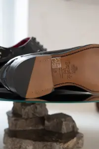 Lakierki męskie Berwick 3053-K1